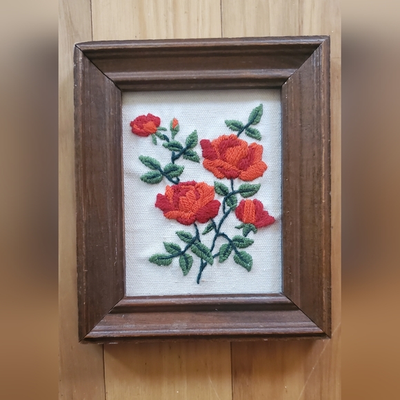 Other - Vintage crewel embroidery